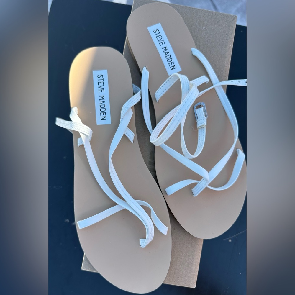 Amuse Steven Madden Sandals